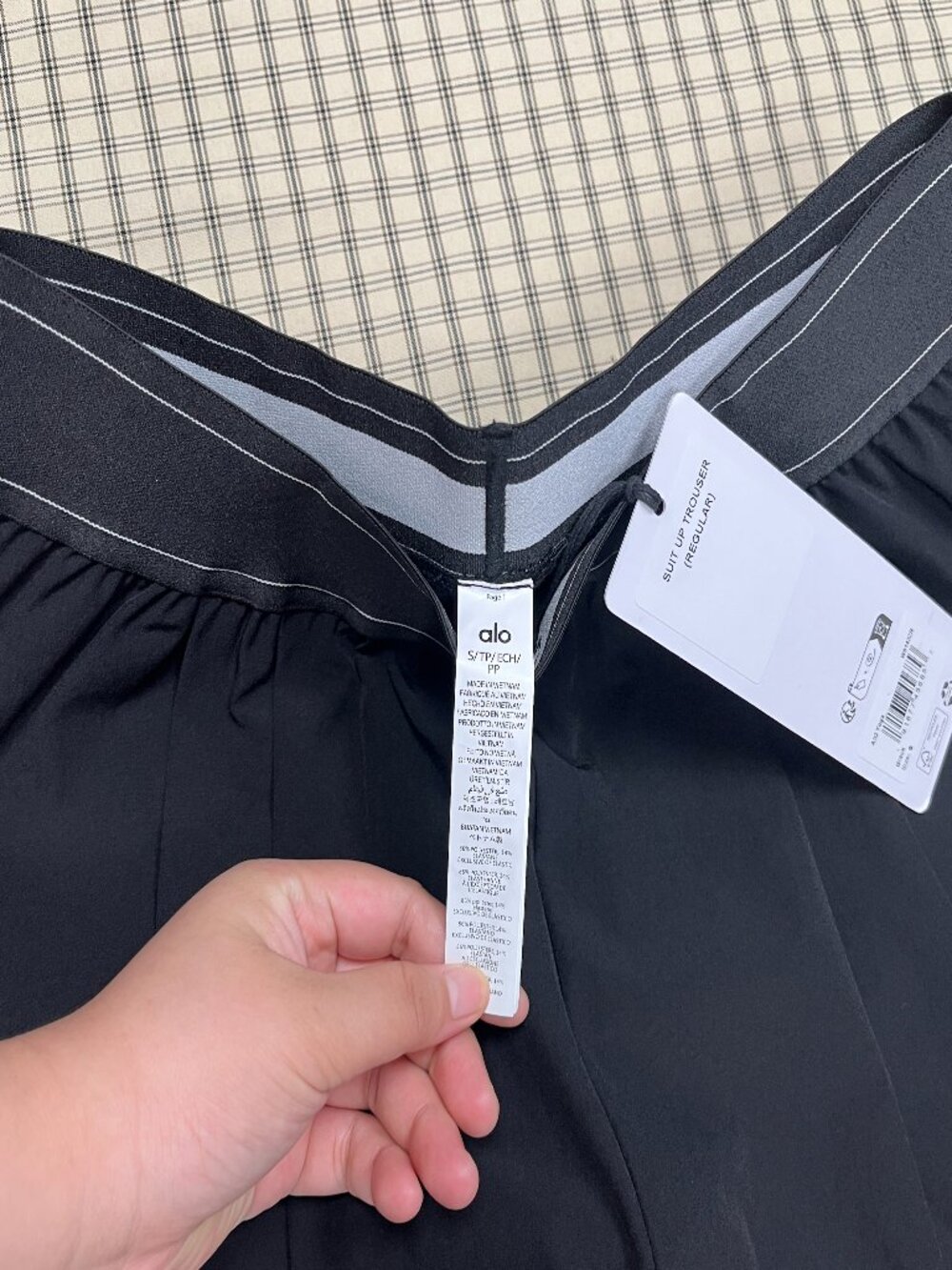 🔥Obsessed!NWT ALO Yoga Suit Up Trouser Black (Regular) Brunch Pants 🖤 - Picture 4 of 9